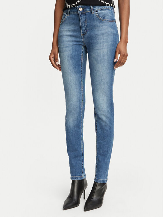 Rinascimento Jeansy CFC0126201003 Niebieski Slim Fit