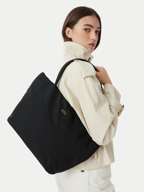 Tommy Hilfiger Torebka Th Marina Hobo/Tote Nylon AW0AW18862 Czarny