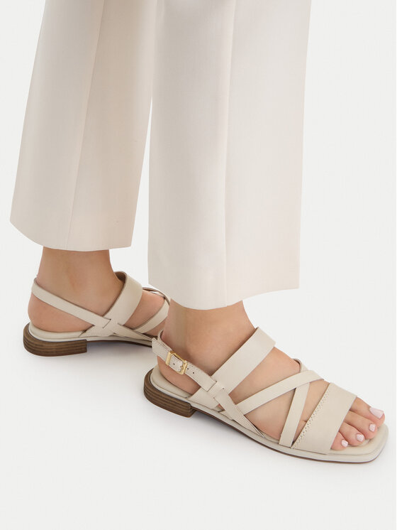 Clarks Sandały Ariany Strap 26186578 Écru