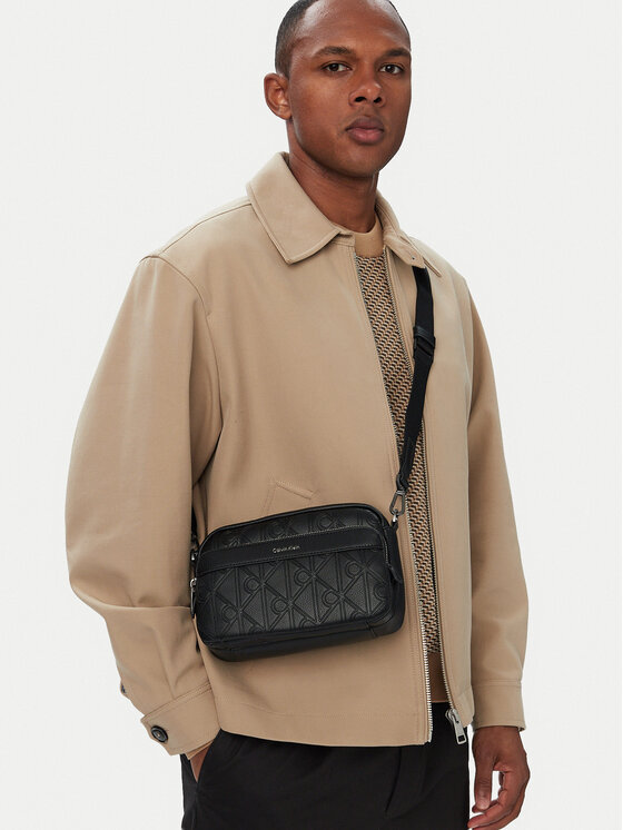 Calvin Klein Saszetka Emblem Aop Deboss Camera Bag LV04D3563G Czarny