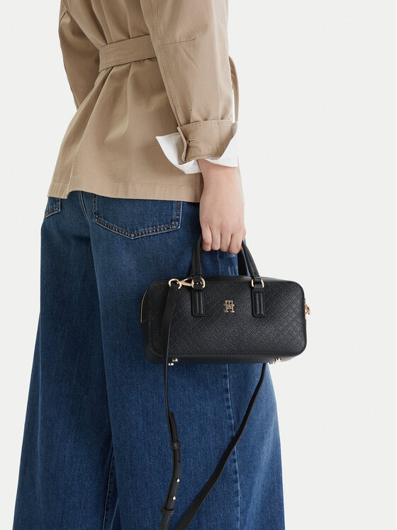 Tommy Hilfiger Torebka Th Daily Crossover Mono AW0AW18415 Czarny