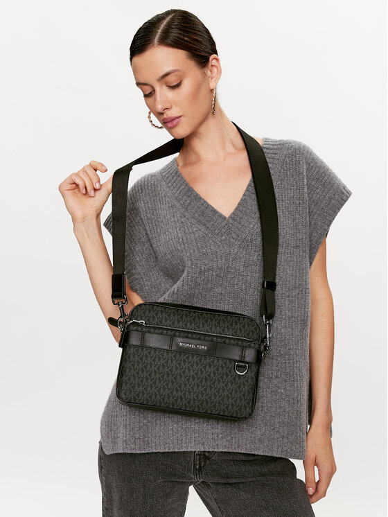 Michael Kors Saszetka Hudson 33F3LHDC5B Czarny