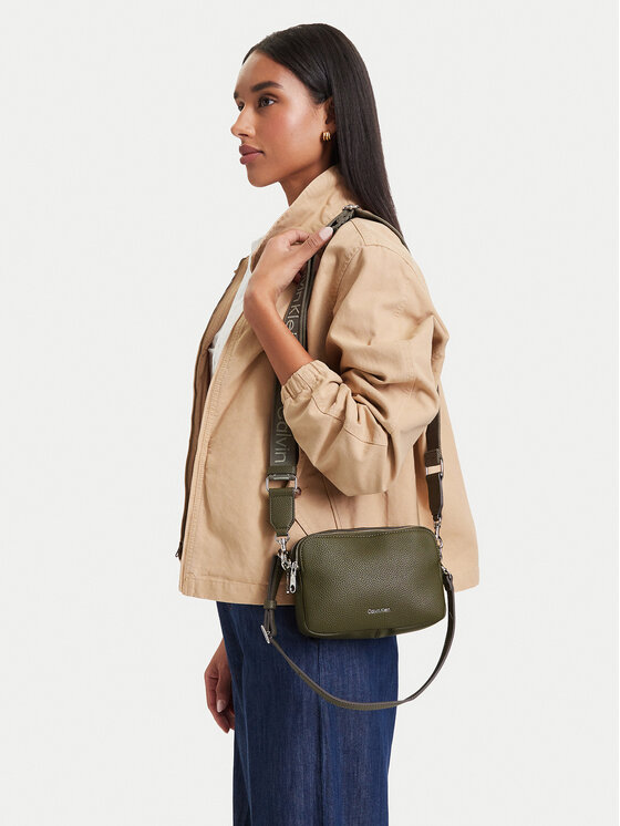 Calvin Klein Torebka Webbing 2X Strap Camera Bag LV04F3656G Zielony ciemny