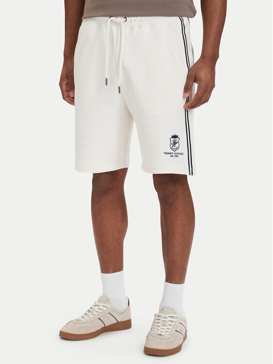 Tommy Hilfiger Szorty sportowe Crest Embroidery MW0MW42878 Beżowy jasny Relaxed Fit