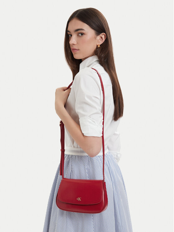 Calvin Klein Torebka Ck Flap Camera Bag LV04F3421G Czerwony