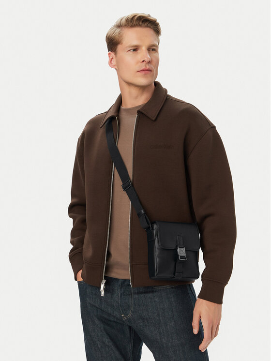 Calvin Klein Saszetka Emblem Hw Flap Reporter LV04D3506G Czarny