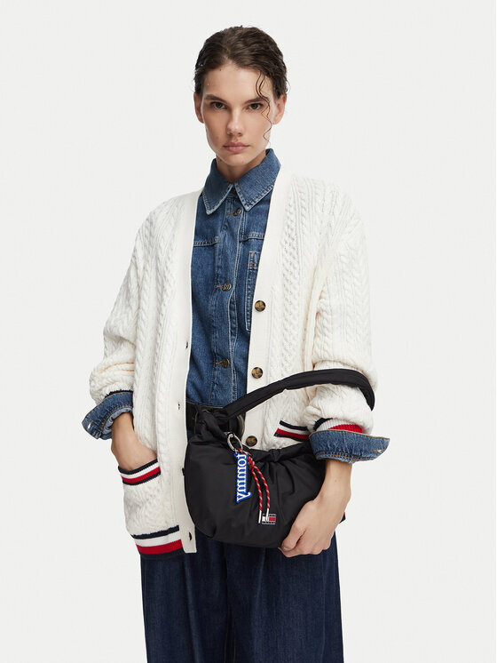 Tommy Jeans Torebka Tjw Icon Charms Shoulder Bag AW0AW18780 Czarny