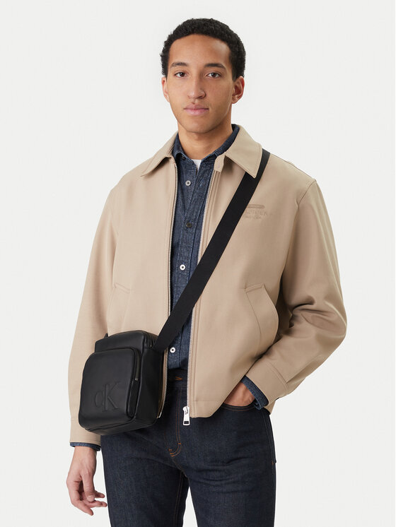Calvin Klein Saszetka Bold Ck Pocket Reporter LV04D3368G Czarny