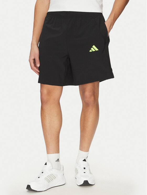 adidas Szorty sportowe Tech JM6252 Czarny Regular Fit