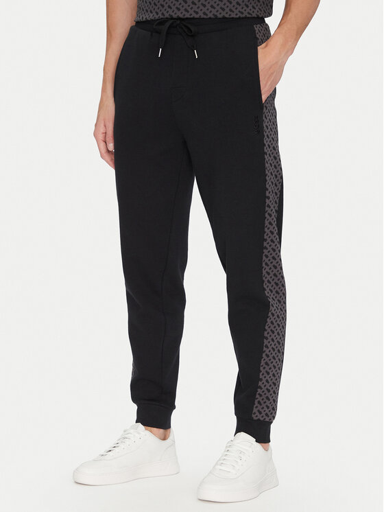 BOSS Spodnie dresowe Luke 50546839 Czarny Regular Fit