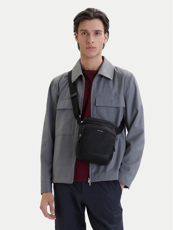 Calvin Klein Saszetka Raised Pocket Reporter LV04D3317G Czarny