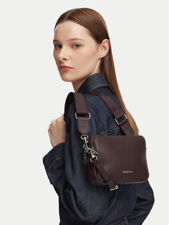 Calvin Klein Torebka Webbing 2X Strap Camera Bag LV04F3656G Brązowy