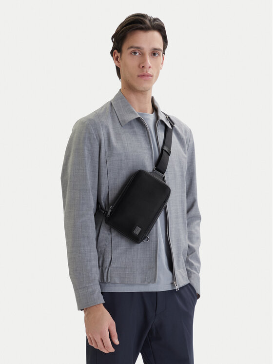 Calvin Klein Saszetka Emblem Hw Sling LV04D3292G Czarny