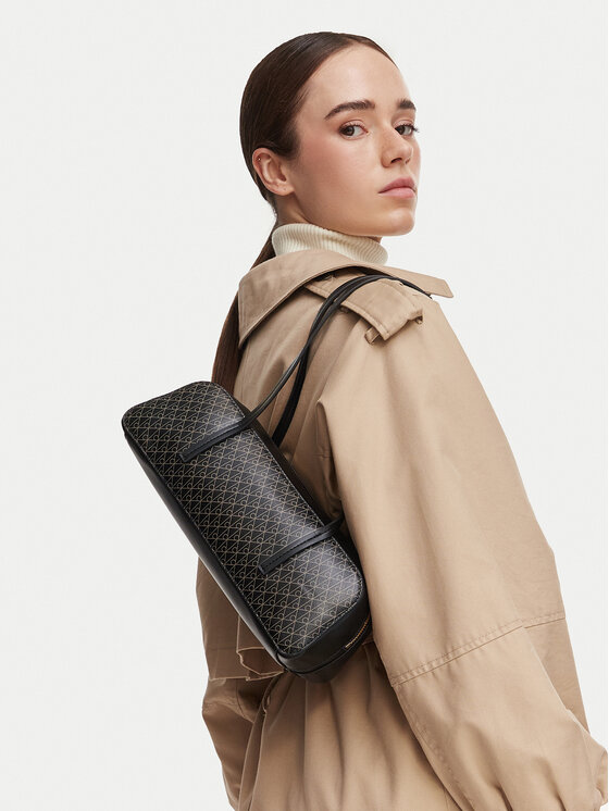 Calvin Klein Torebka Emblem Aop Bauletto LV04F3585G Czarny