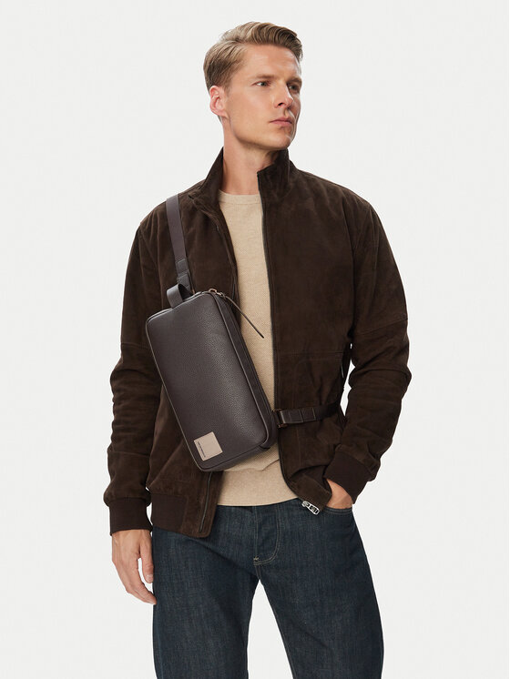 Emporio Armani Saszetka EM007109 AF29111 Brązowy